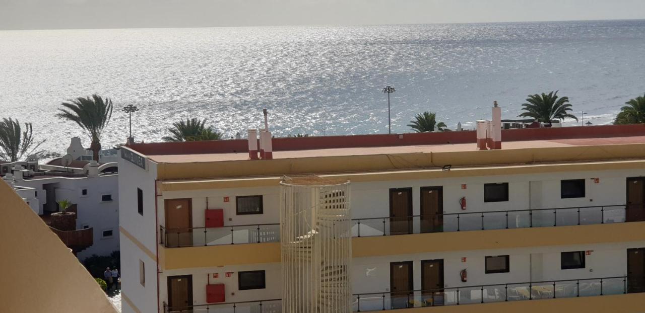 Playa Del Ingles. Apartamento Al Lado Del Oceano San Bartolome Bagian luar foto