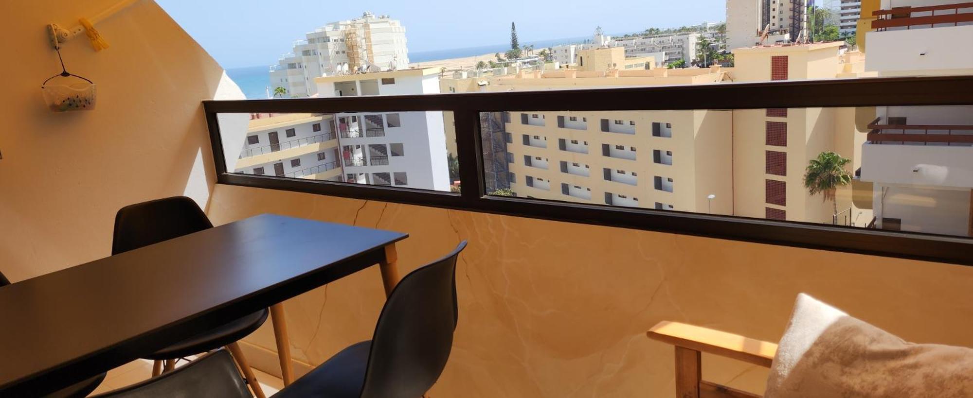 Playa Del Ingles. Apartamento Al Lado Del Oceano San Bartolome Bagian luar foto